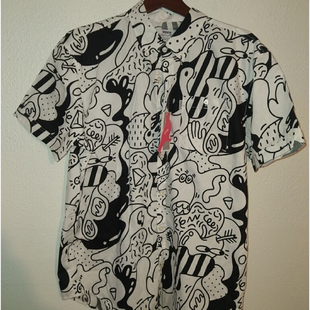 XL white and black Staples artist series shirt
